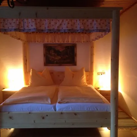 Alm-Apartments Heiligenblut Room photo